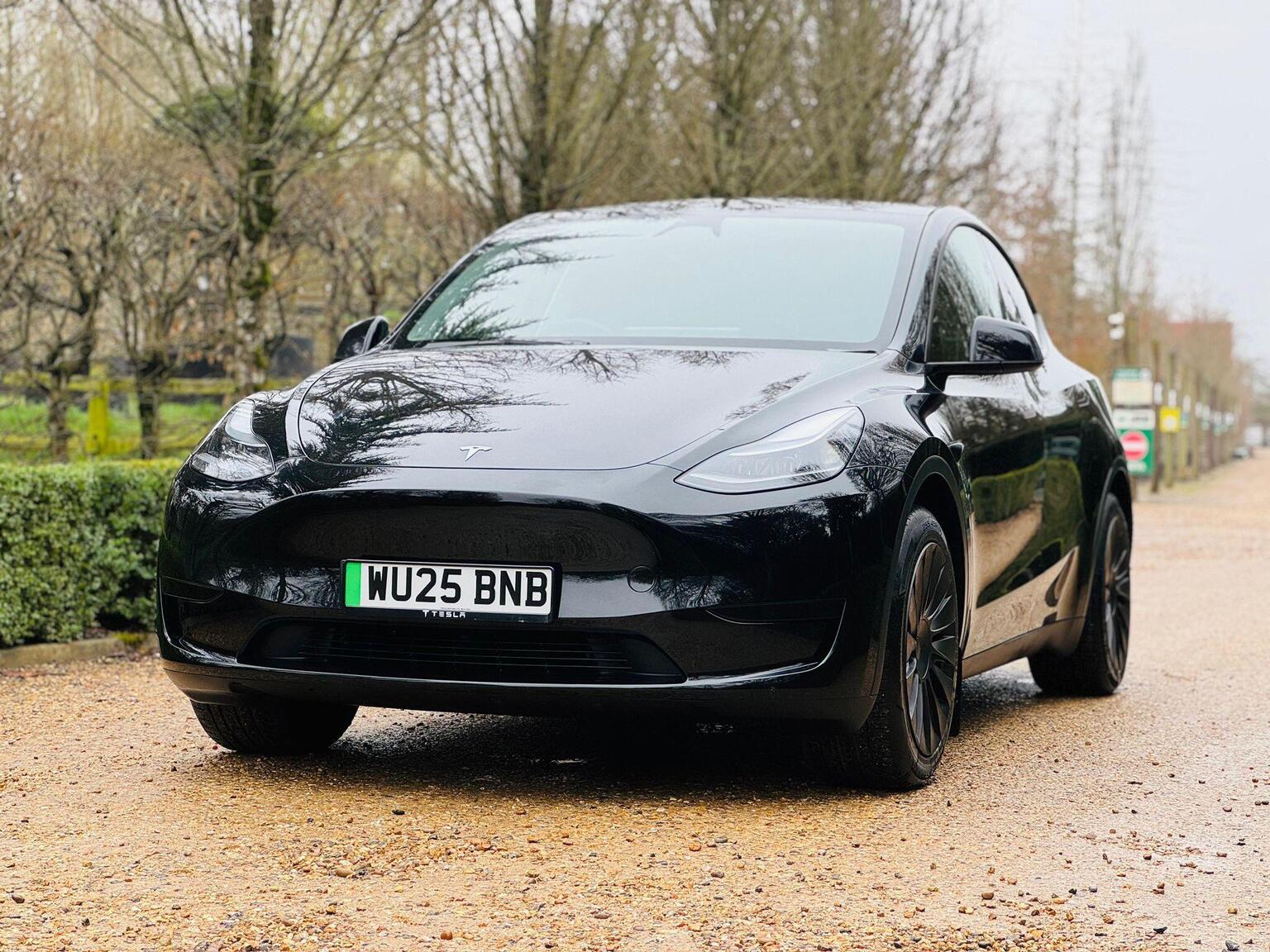 2025 Tesla MODEL Y Long Range Auto RWD 5dr, exterior view 2