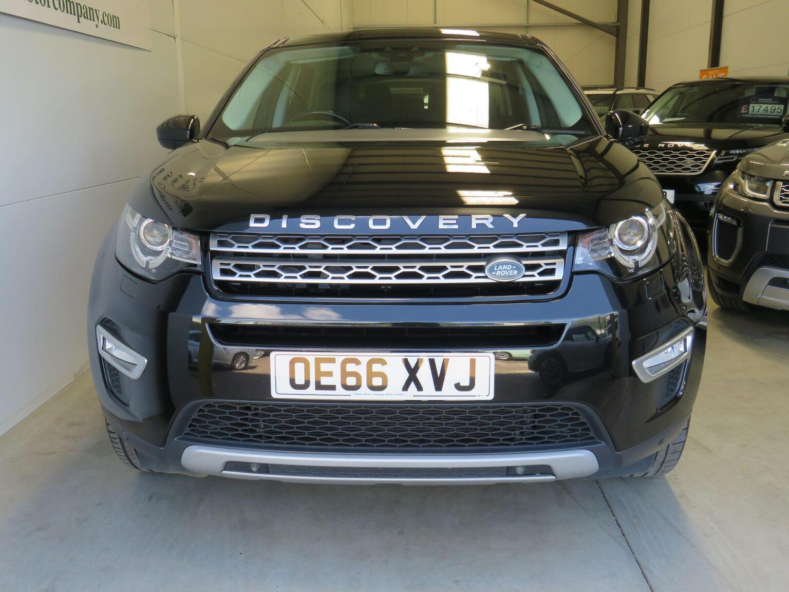 2017 Land Rover DISCOVERY SPORT 2.0 TD4 HSE Luxury Auto 4WD Euro 6 (s/s) 5dr, exterior view 2