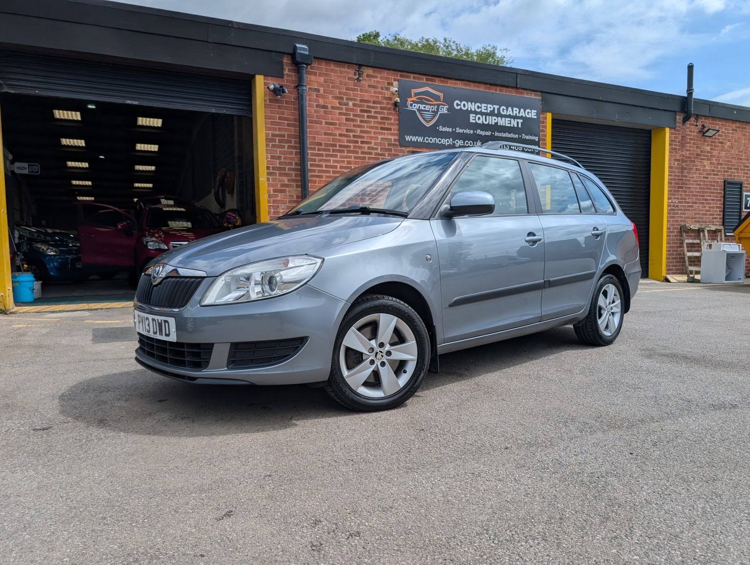 2013 Skoda FABIA 1.2 TSI SE, exterior view 3