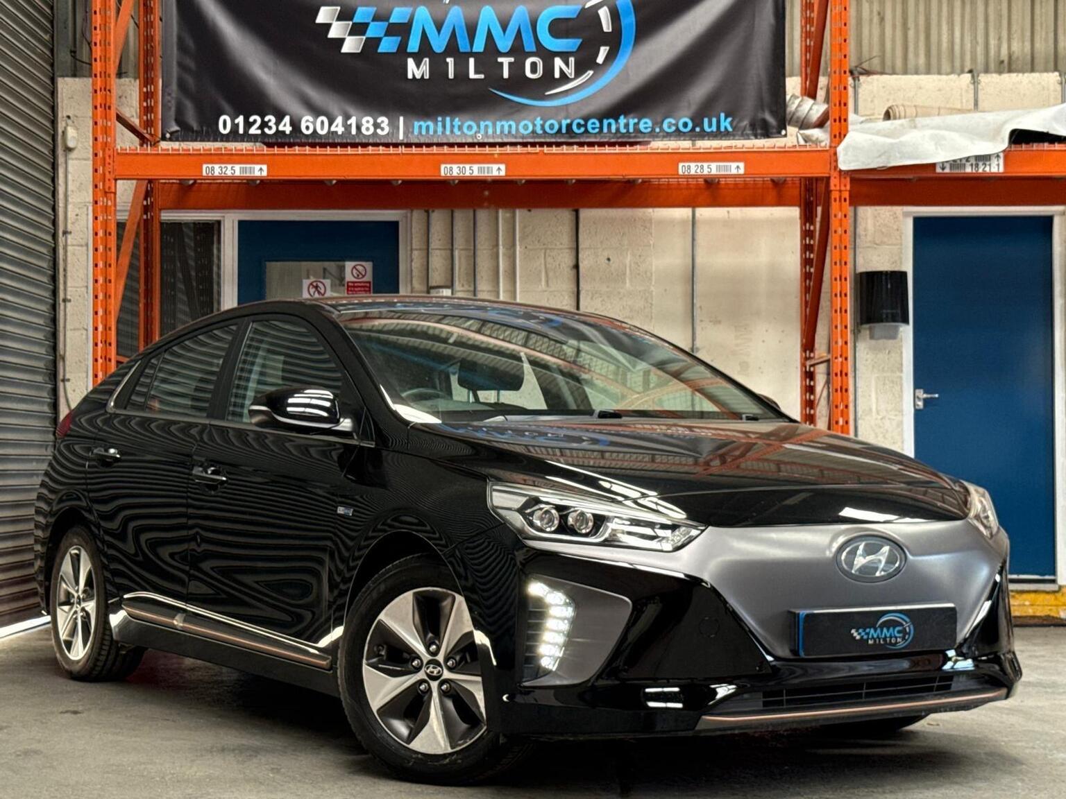 2017 HYUNDAI IONIQ 28kWh Premium SE Auto 5dr