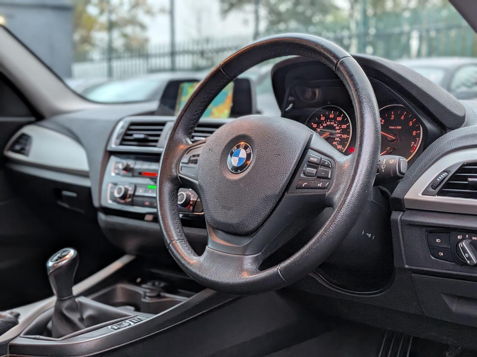 2016 BMW 1 SERIES 1.5 118i SE Euro 6 (s/s) 3dr, exterior view 3
