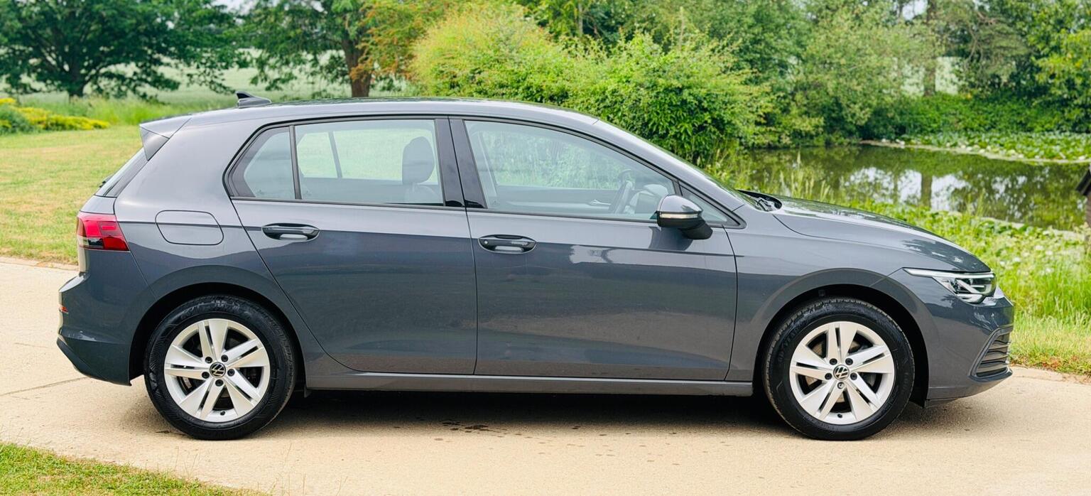 2020 Volkswagen GOLF 1.5 TSI Life Euro 6 (s/s) 5dr, exterior view 2