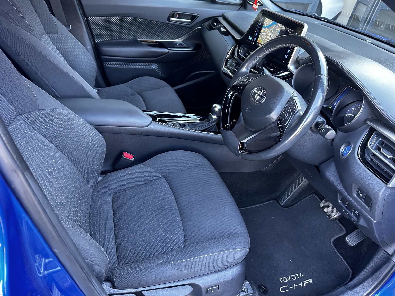 2019 Toyota C-HR 1.8 VVT-h Dynamic, exterior view 4