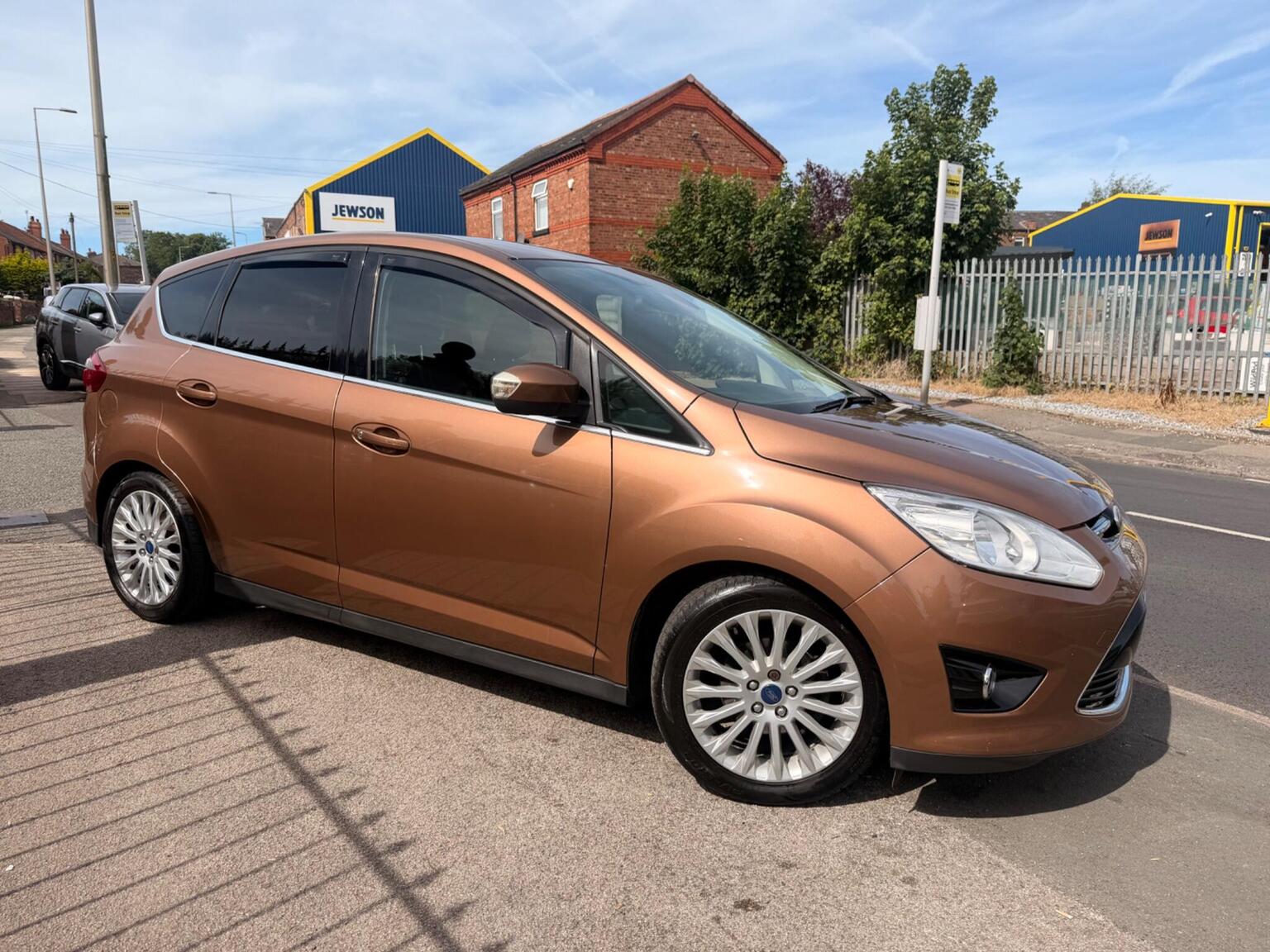 2013 Ford C-MAX 1.0T EcoBoost Titanium Euro 5 (s/s) 5dr, exterior view 2