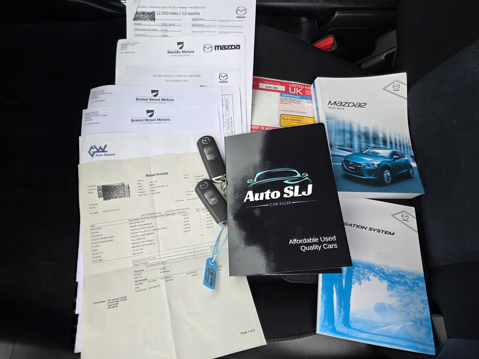 2016 Mazda MAZDA2 1.5 SKYACTIV-G Sport Black, exterior view 3