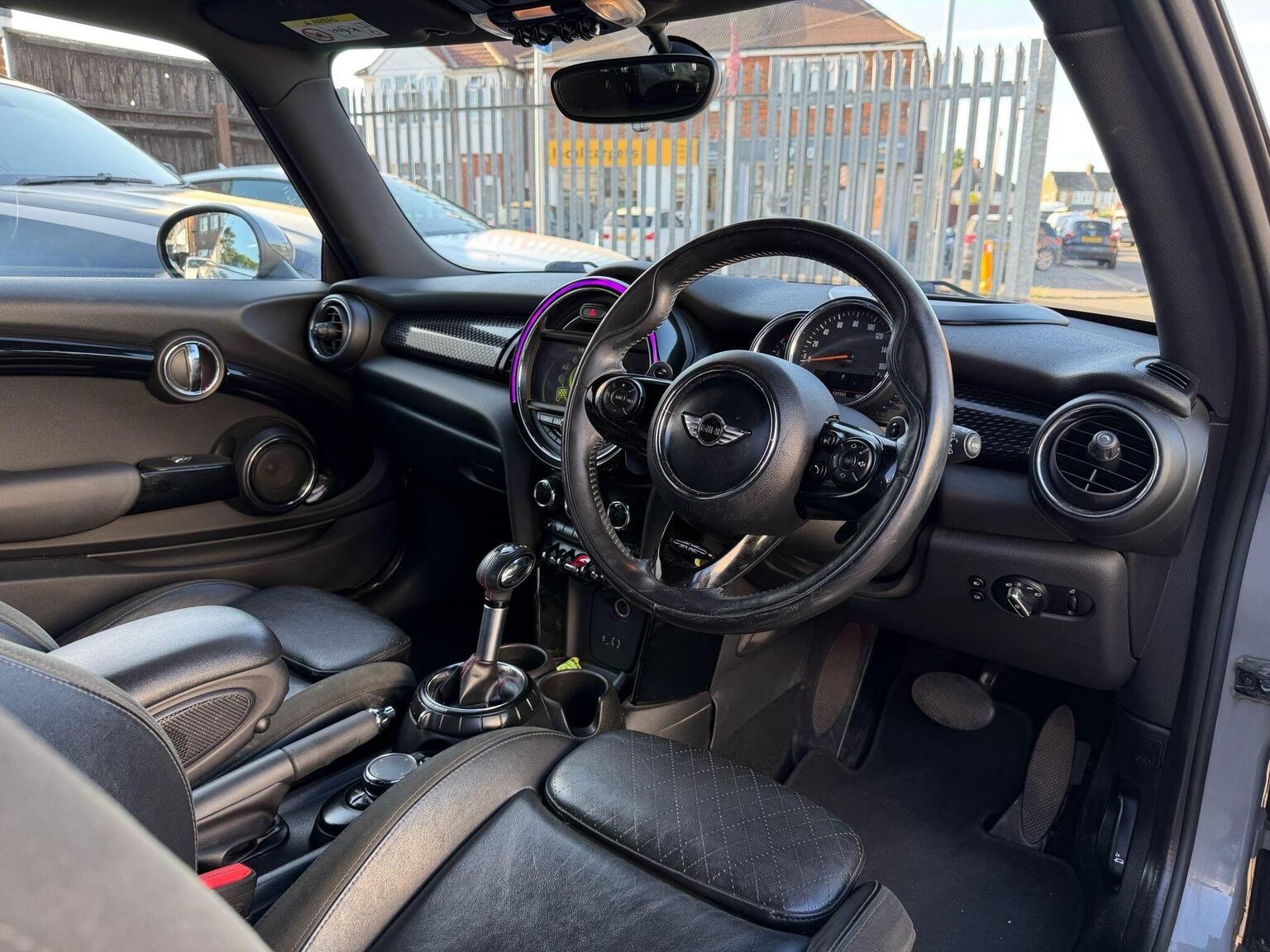 2015 MINI HATCH 2.0 Cooper SD Auto 6Spd Euro 6 (s/s) 3dr, exterior view 2