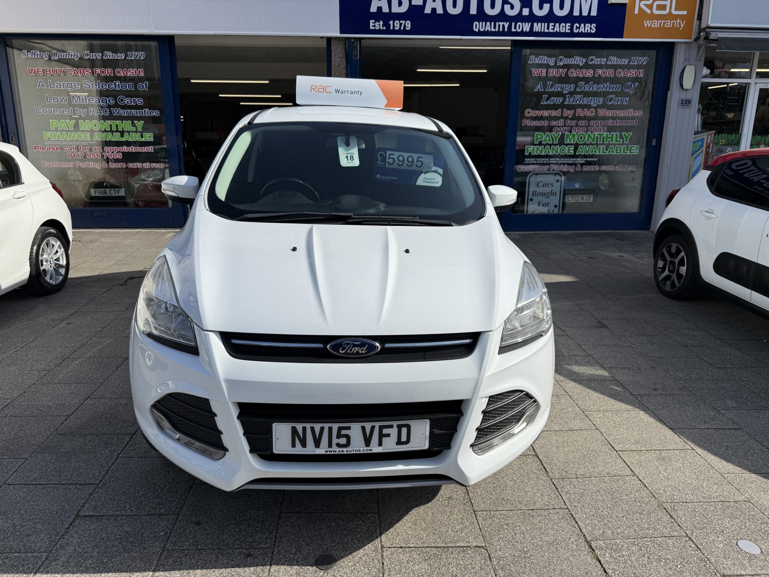2015 Ford KUGA 2.0 TDCi Zetec, exterior view 2