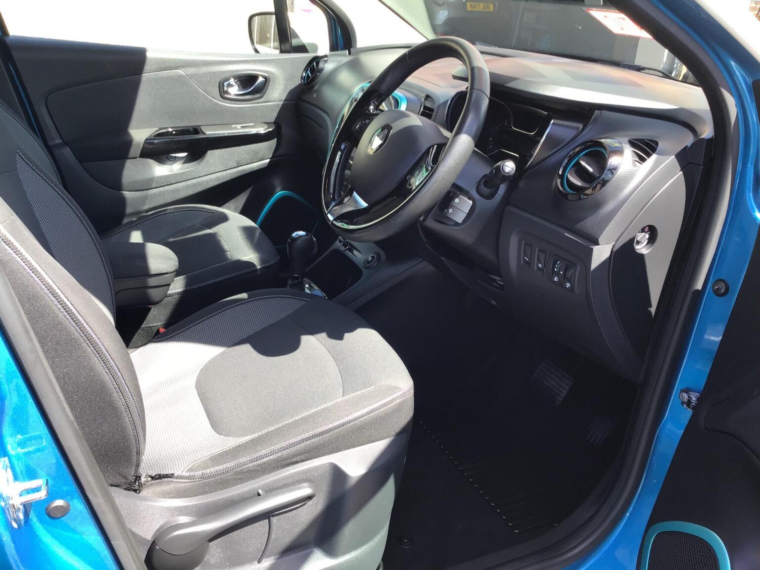 2016 Renault CAPTUR 1.5 dCi ENERGY Dynamique S Nav Auto Euro 6 (s/s) 5dr, exterior view 2