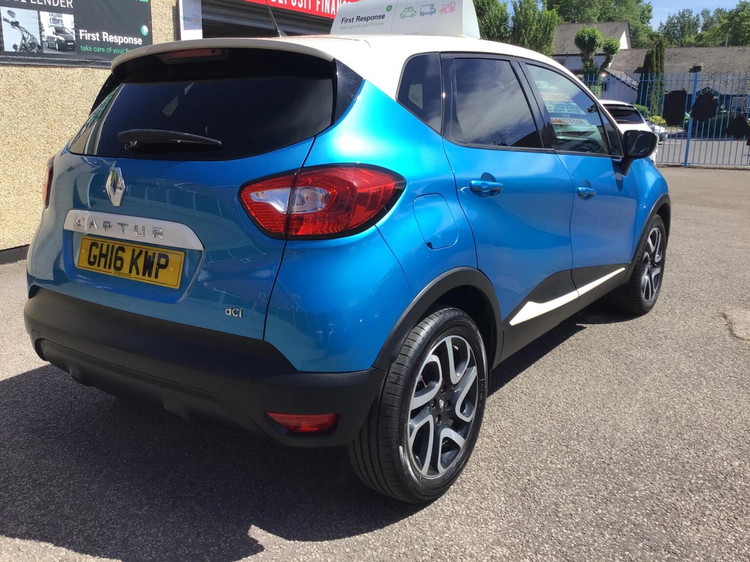 2016 Renault CAPTUR 1.5 dCi ENERGY Dynamique S Nav Auto Euro 6 (s/s) 5dr, exterior view 3
