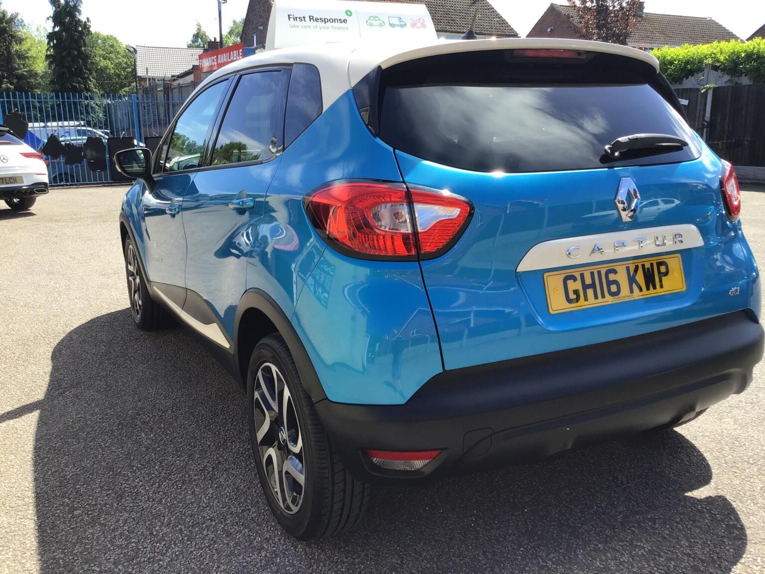 2016 Renault CAPTUR 1.5 dCi ENERGY Dynamique S Nav Auto Euro 6 (s/s) 5dr, exterior view 4