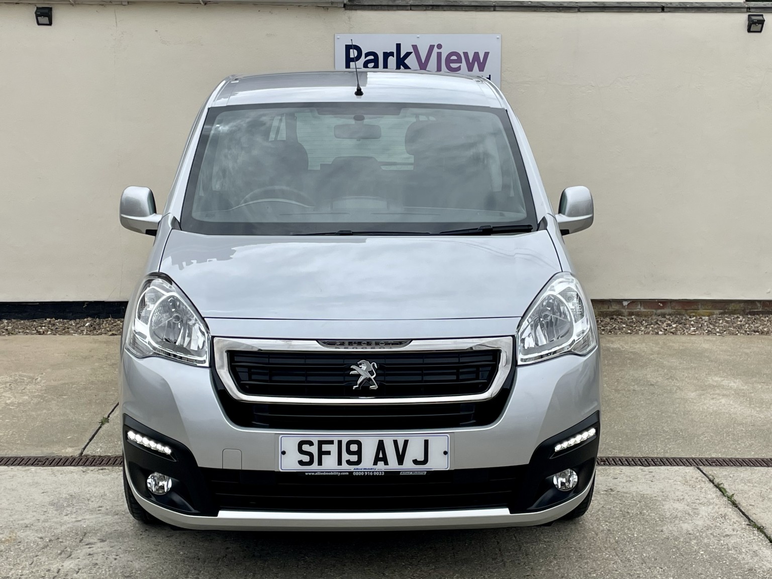 2019 Peugeot PARTNER TEPEE  1.6 BlueHDie Active Automatic HORIZON – ALLIED MOBILITY CONVERSION WHEELCHAIR ADAPTED 2019, exterior view 4