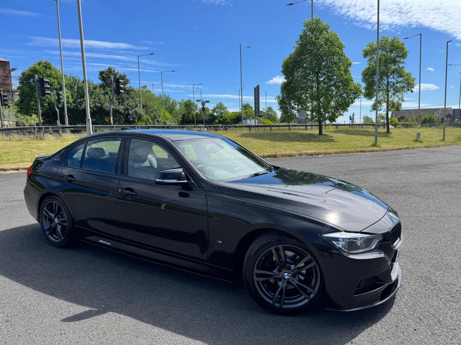 2017 BMW 3 SERIES 2.0 330e 7.6kWh M Sport Auto Euro 6 (s/s) 4dr
