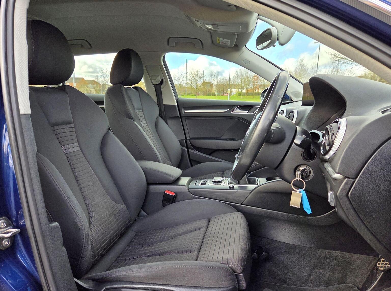 2015 Audi A3 1.6 TDI Sport Sportback Euro 6 (s/s) 5dr, exterior view 2