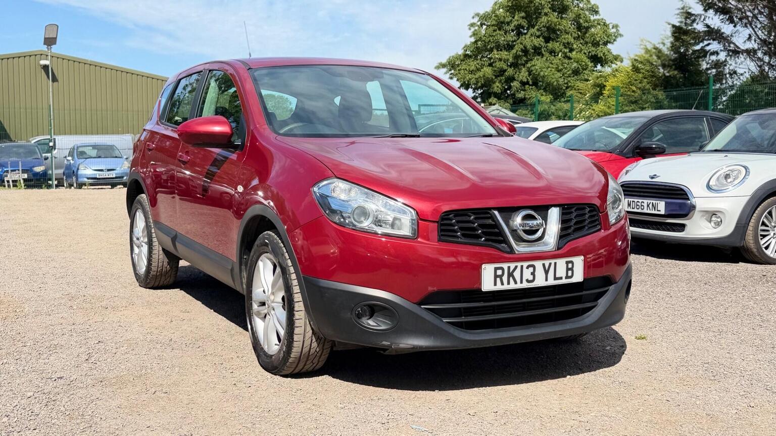 2013 Nissan QASHQAI 1.5 dCi Acenta 2WD Euro 5 5dr for sale, exterior front view