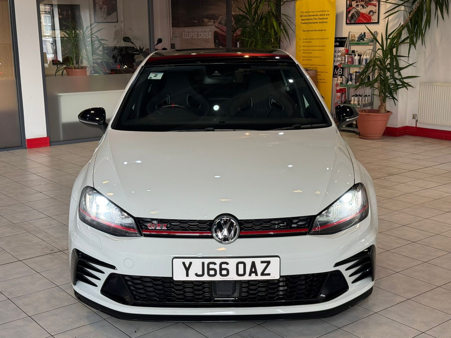 2016 Volkswagen GOLF, exterior view 2