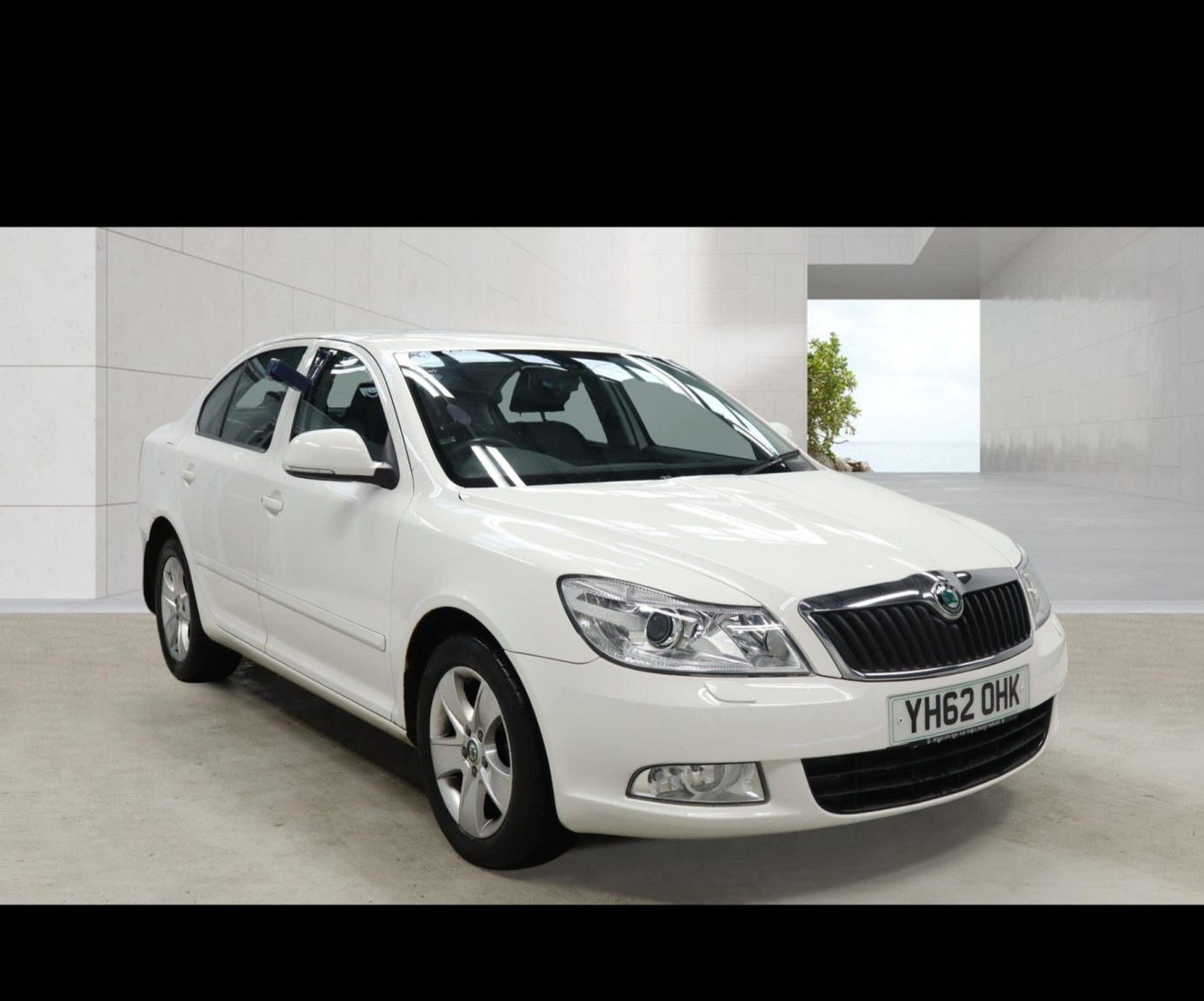 2012 Skoda OCTAVIA 1.6 TDI Elegance for sale, exterior front view