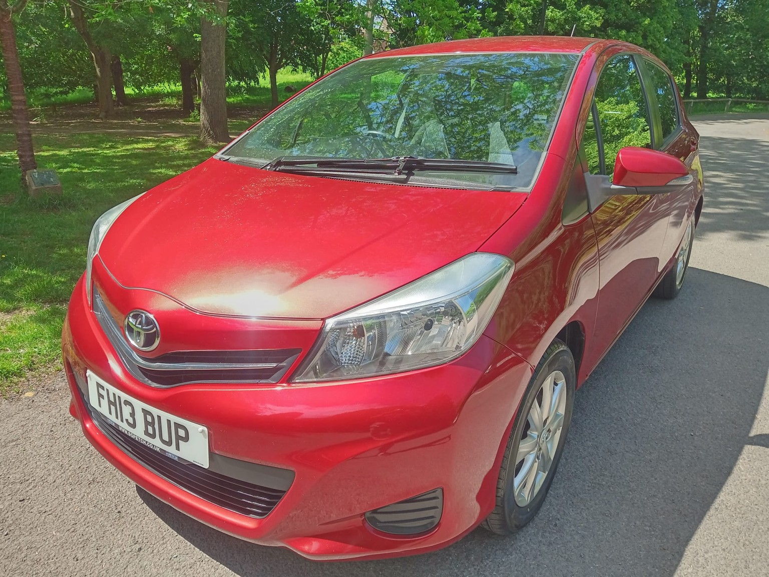2013 Toyota YARIS 1.3 Dual VVT-i TR for sale, exterior front view