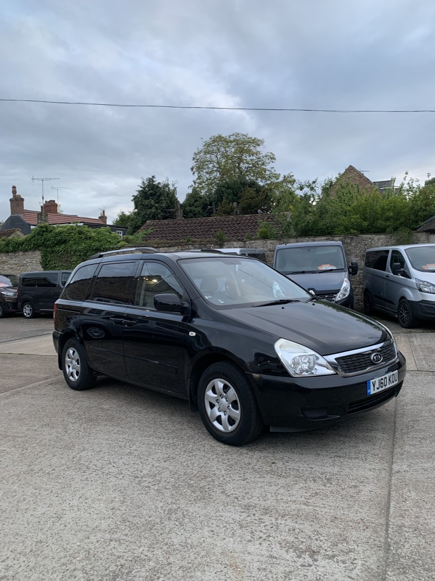 2010 KIA SEDONA 2.2 CRDi 1
