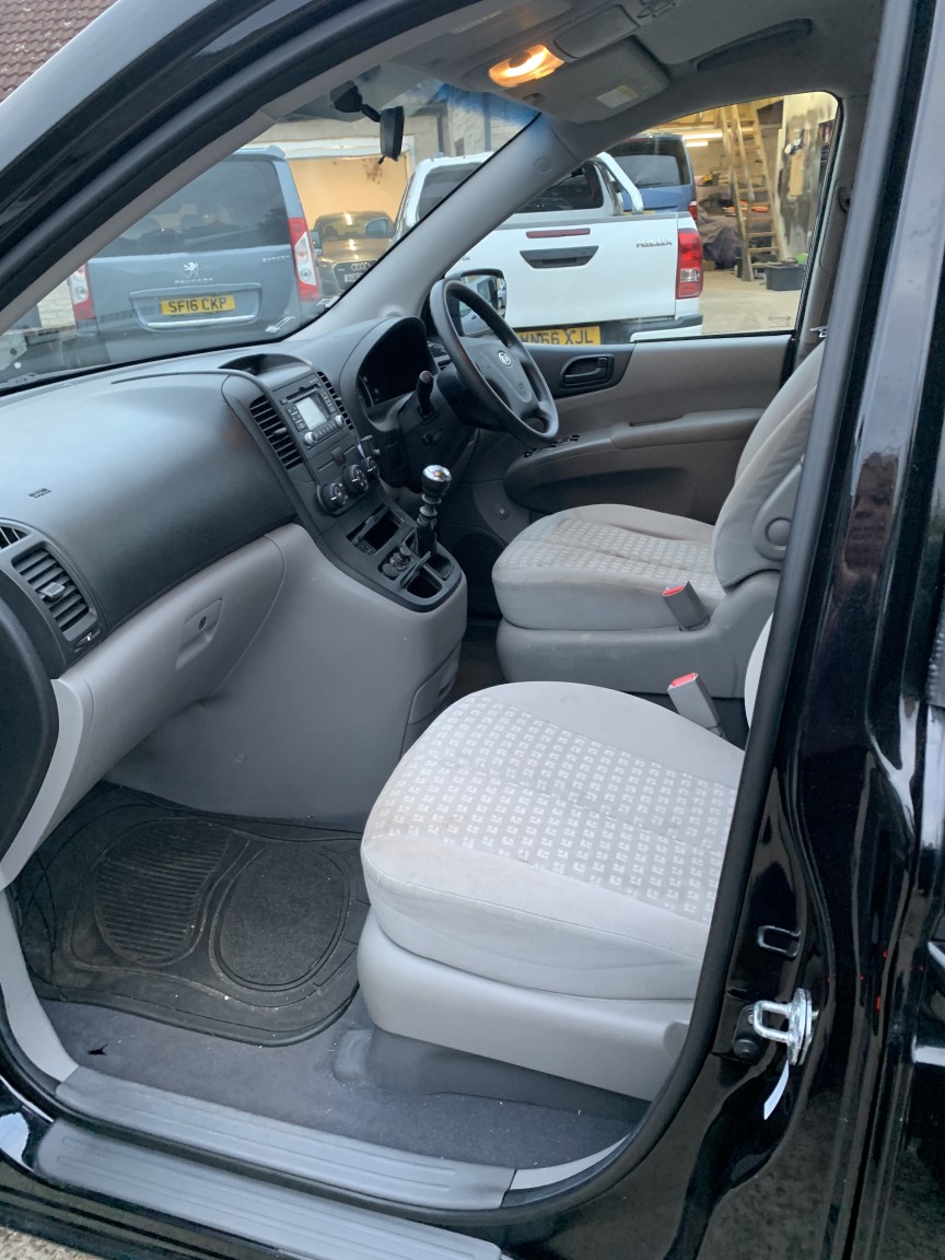 2010 Kia SEDONA 2.2 CRDi 1, exterior view 3