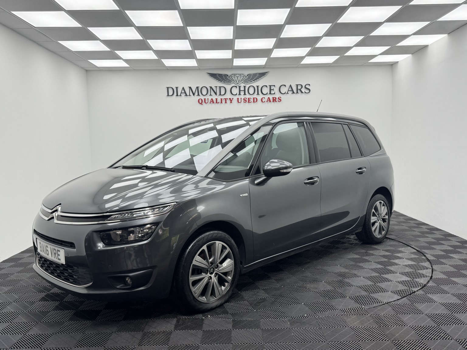 2016 Citroen GRAND C4 PICASSO 1.6 BlueHDi Exclusive+, exterior view 3