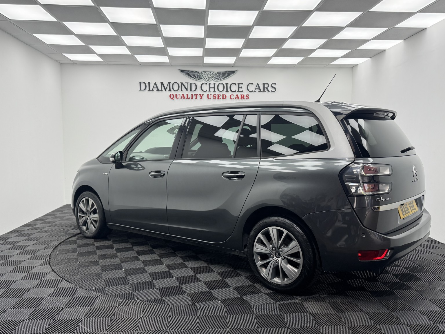 2016 Citroen GRAND C4 PICASSO 1.6 BlueHDi Exclusive+, exterior view 4
