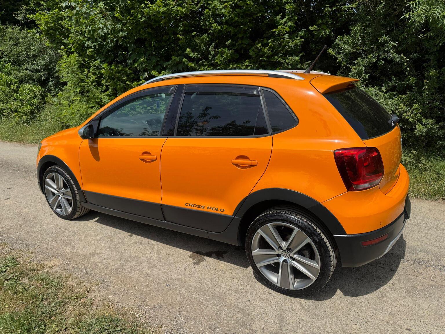 2013 Volkswagen POLO Cross Polo 1.2 TSI DSG Automatic, exterior view 4