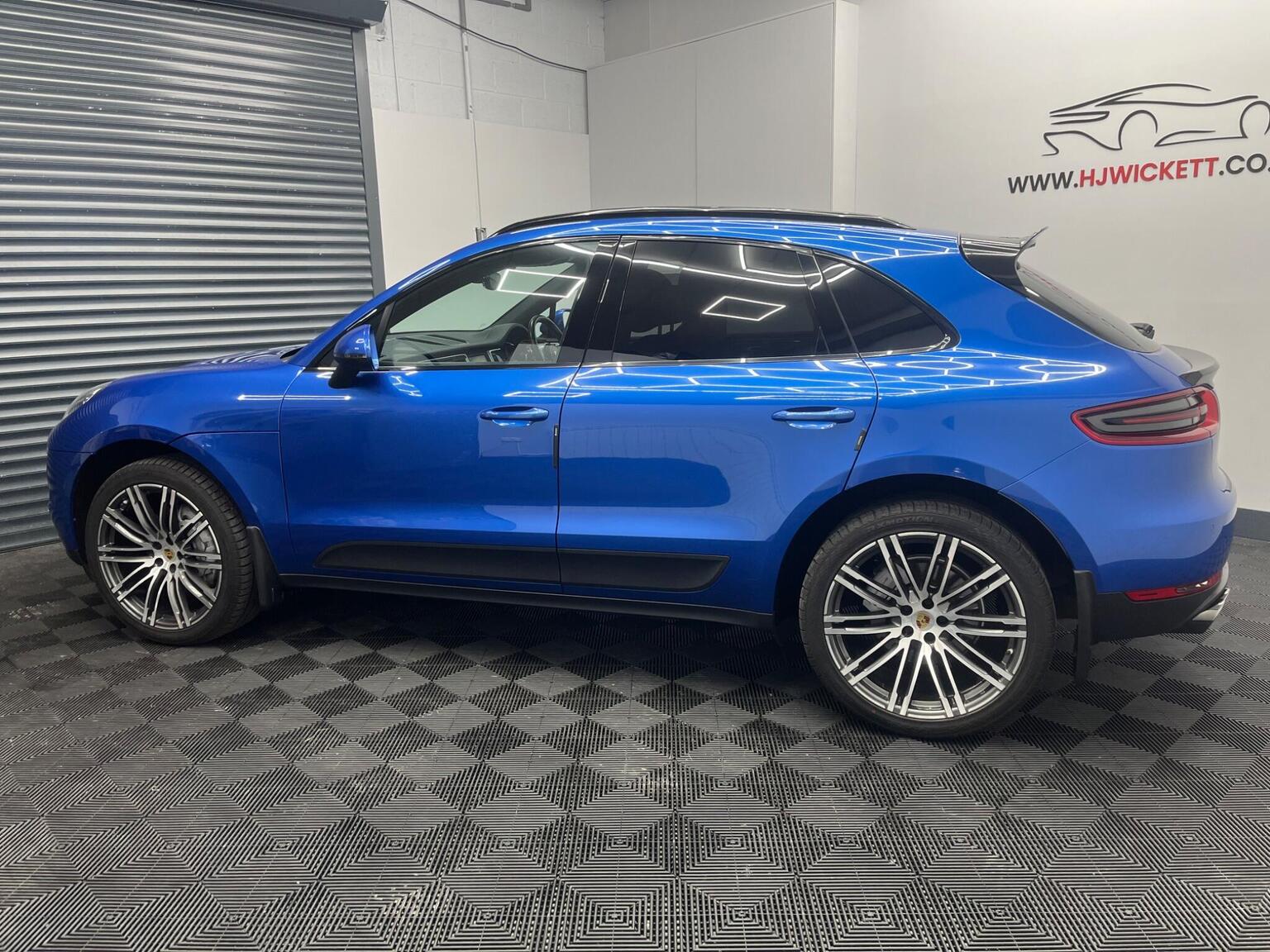 2015 Porsche MACAN 3.0 TD V6 S PDK 4WD Euro 6 (s/s) 5dr, exterior view 4
