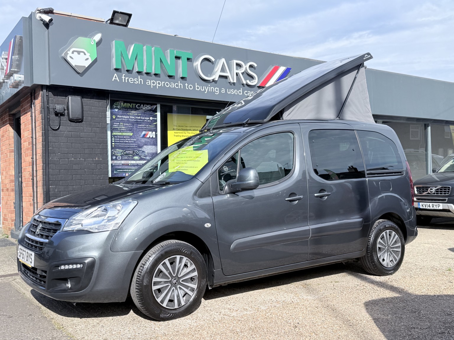 2017 Peugeot PARTNER TEPEE 1.6 BlueHDi Allure, exterior view 4