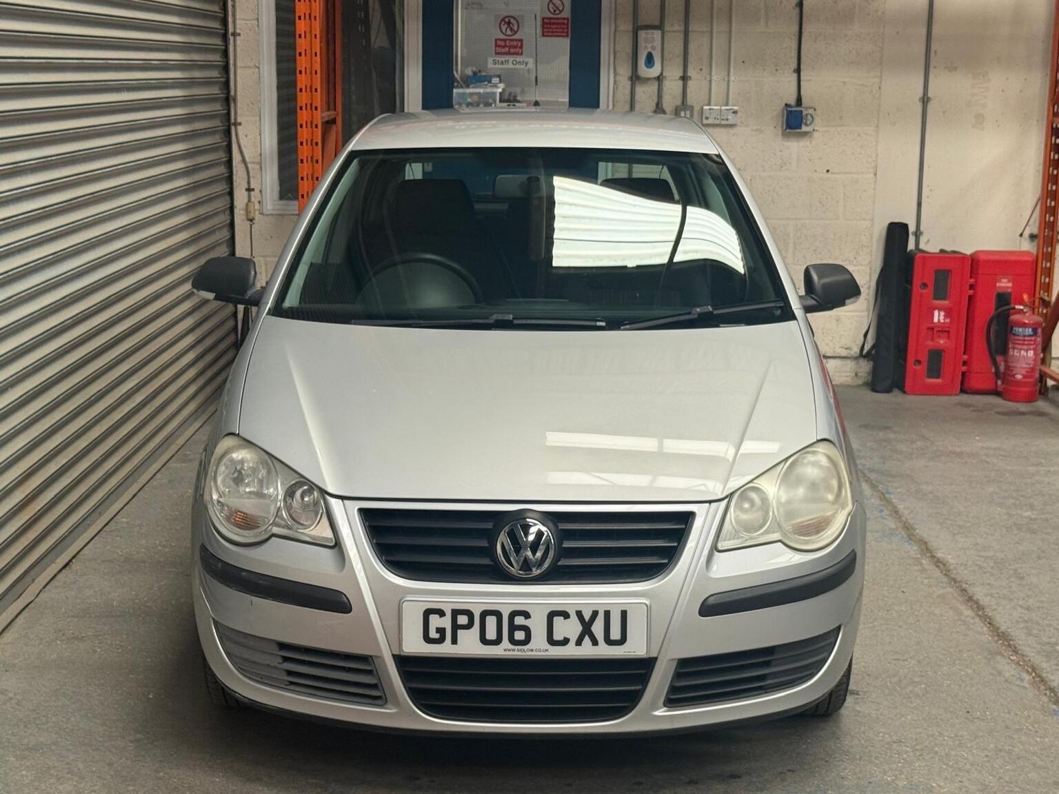 2006 Volkswagen POLO 1.2 E 5dr, exterior view 3