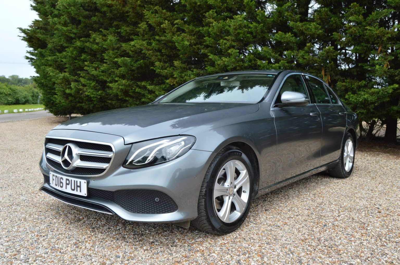 2016 Mercedes-Benz E CLASS 2.0 E220d SE, exterior view 2