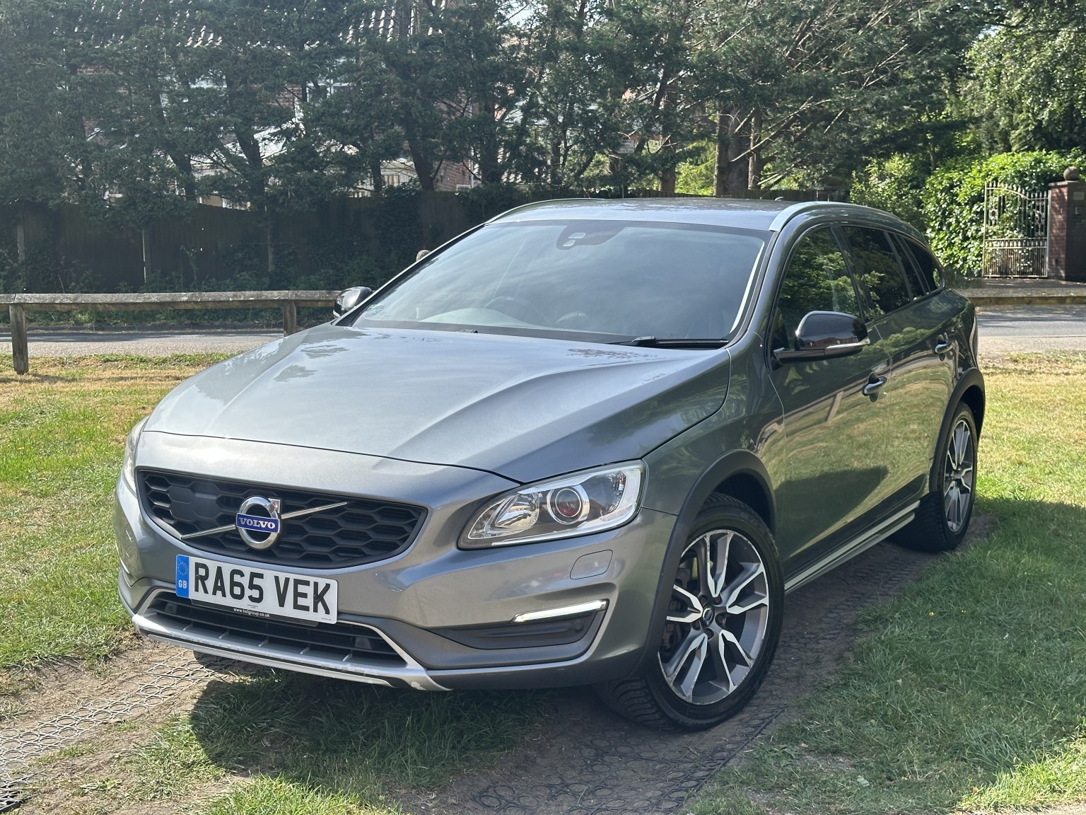 2016 Volvo V60 CROSS COUNTRY 2.4 Lux D4 AWD, exterior view 2