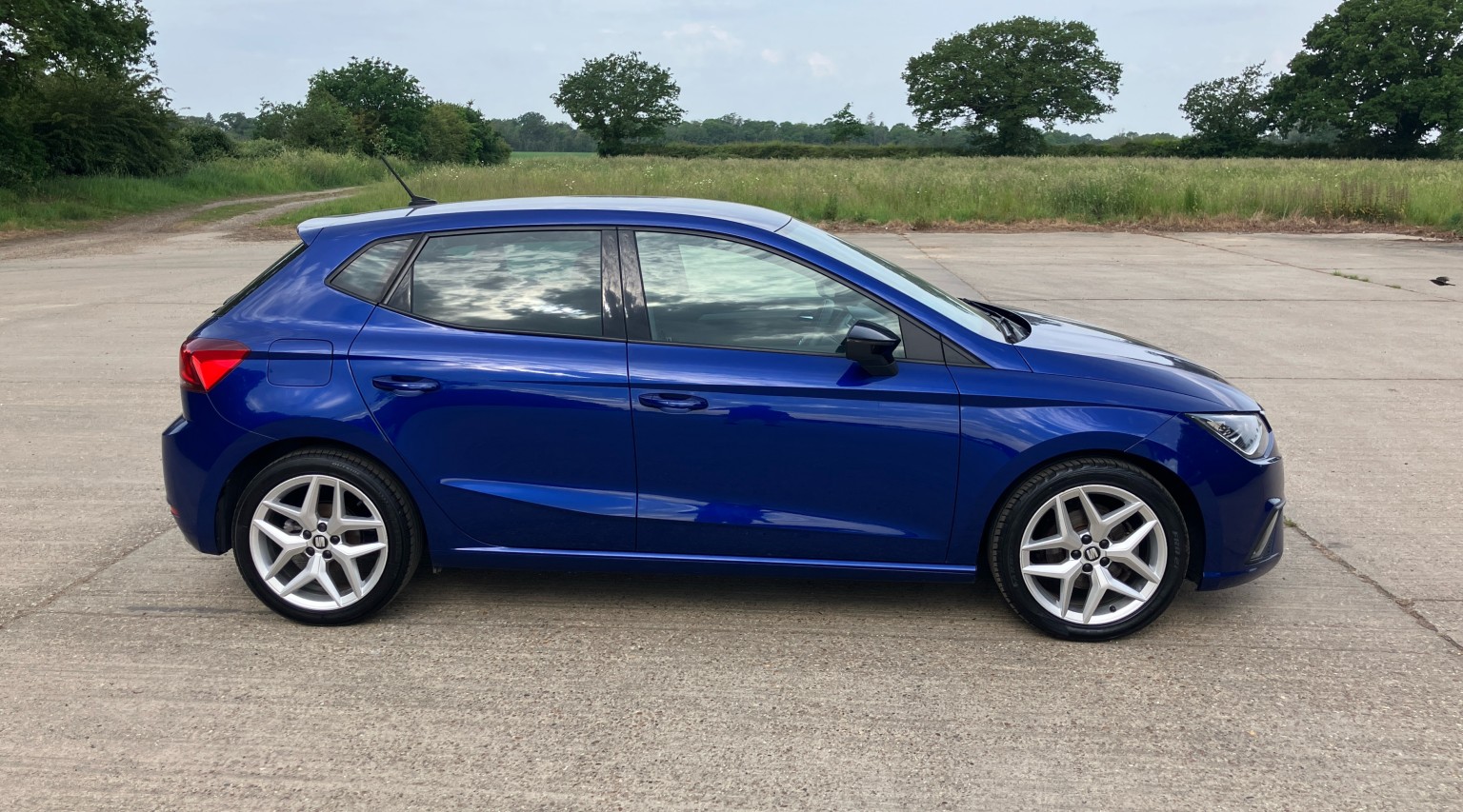 2020 SEAT IBIZA 1.0 TSI FR, exterior view 3